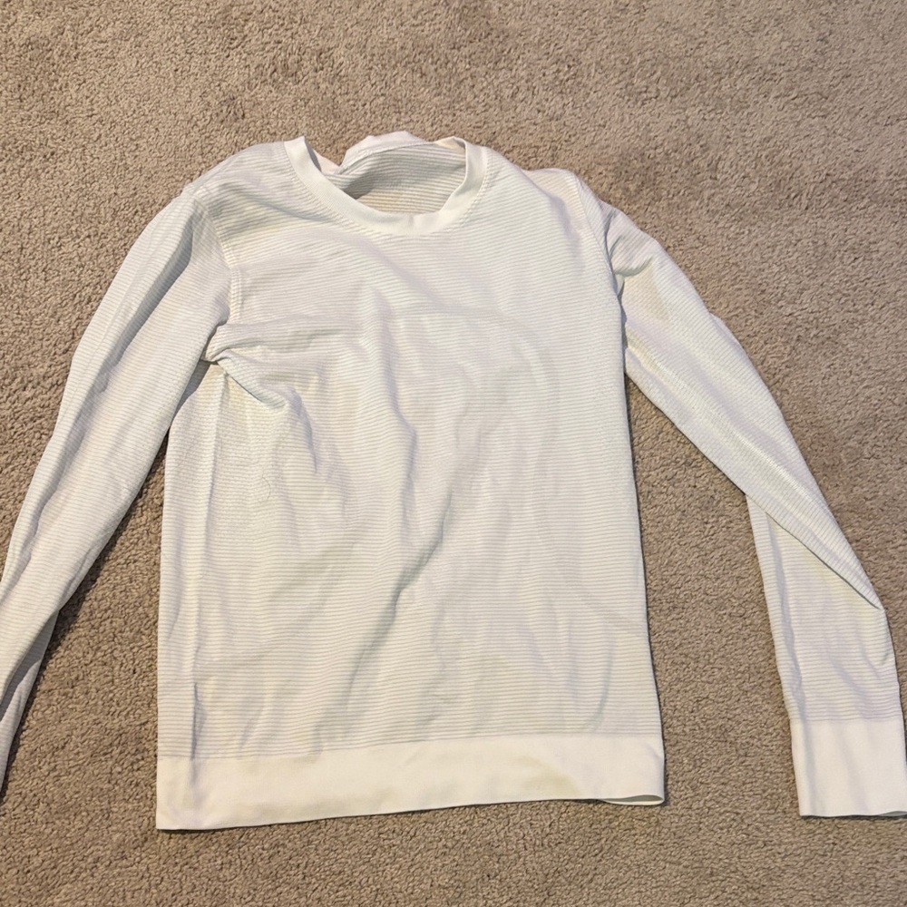 White Relaxed Swiftly size 2